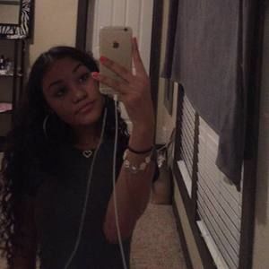 Meet your Posher, Candace